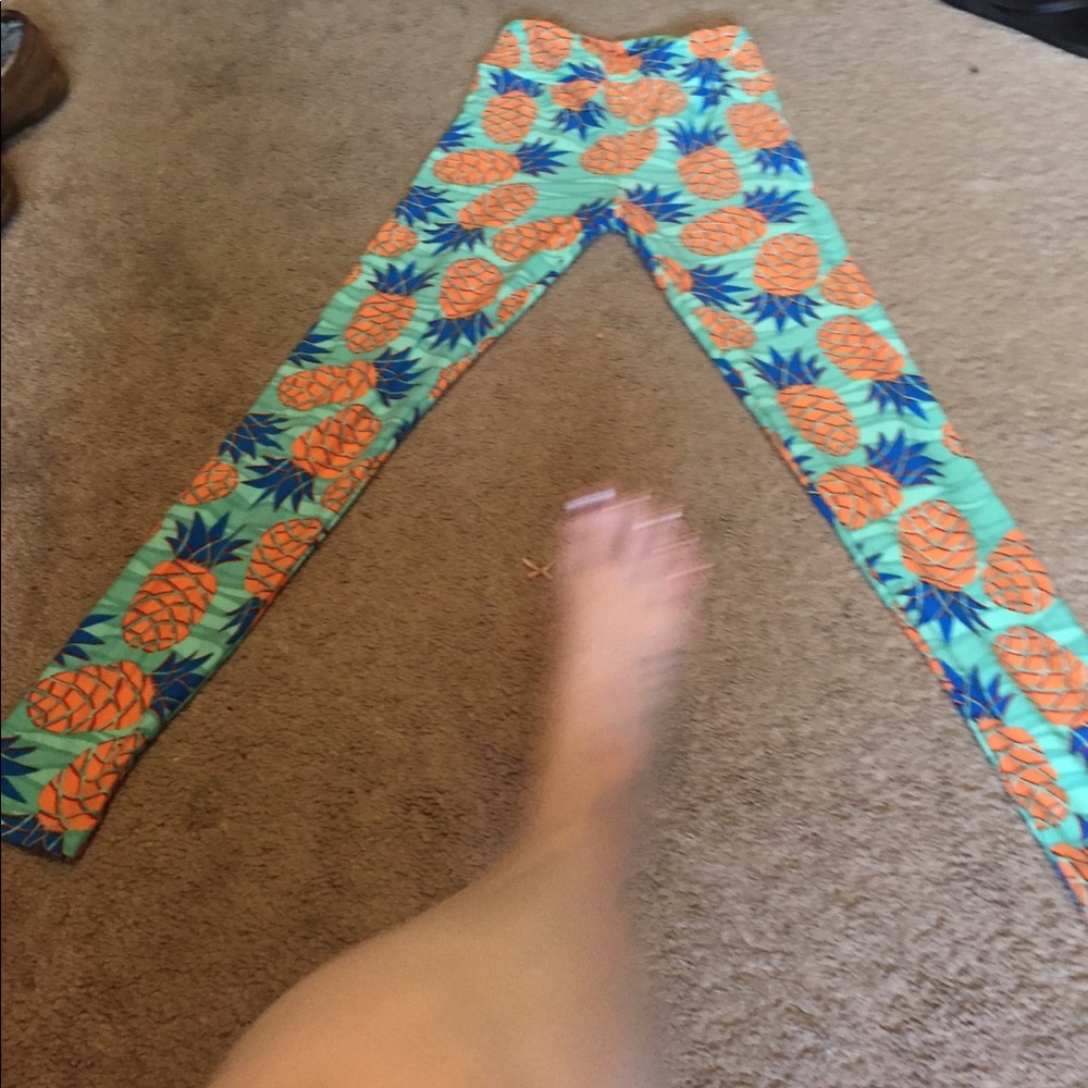 One Size worn once, Lularoe leggings