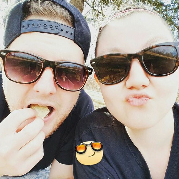 Hi! Welcome to my closet. I'm Theresa ❤ - Picture 5 of 6