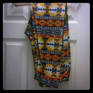 Gently worn Aztec print Lularoe leggings