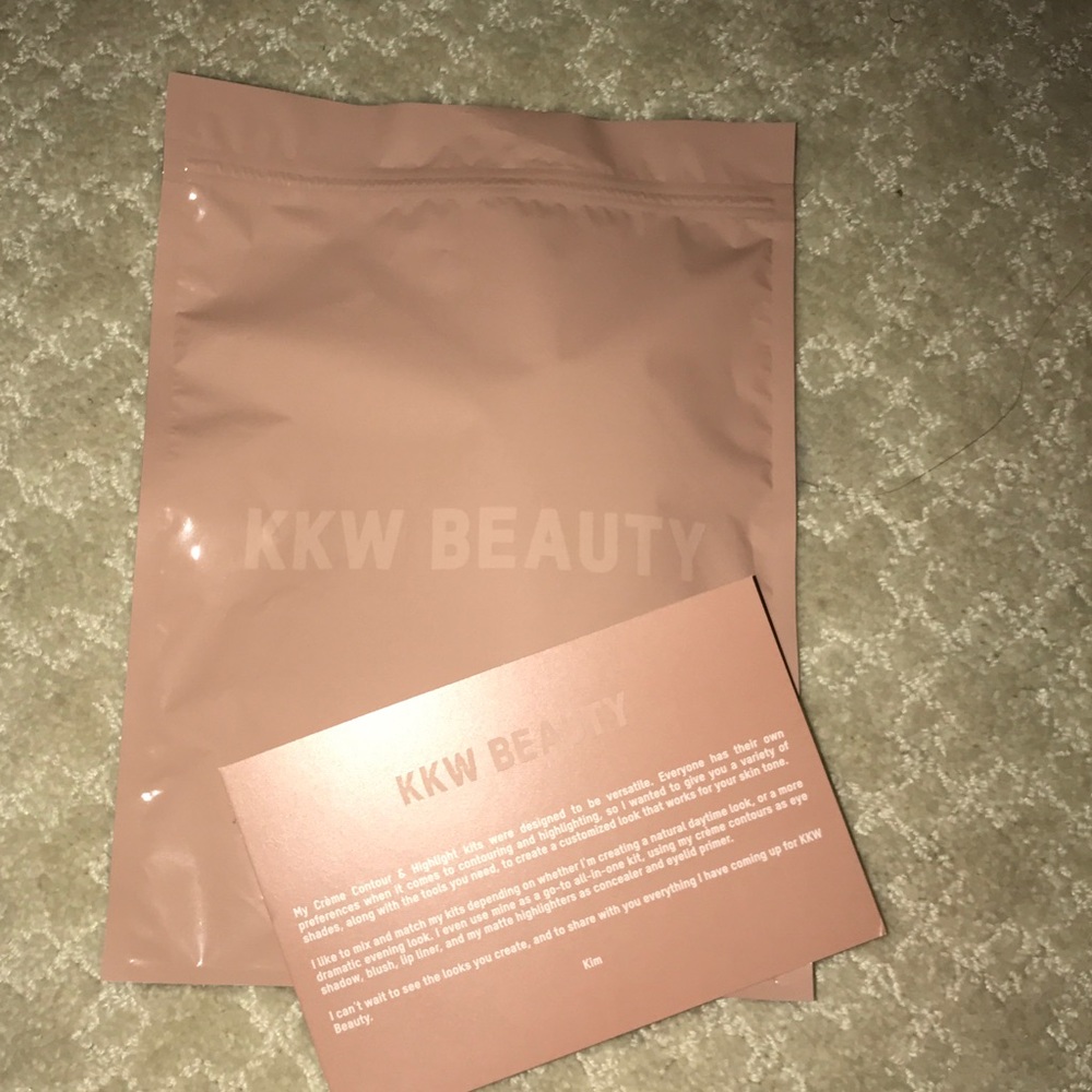 KKW beauty Light Contour Kit