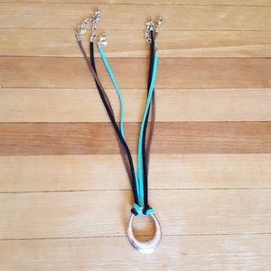 Cord necklace set with pendant