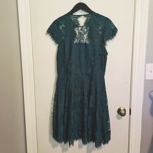 Emerald green BB Dakota Lace Sheath Dress