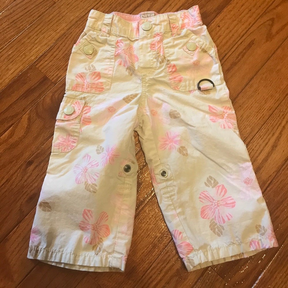 Tropical print lightweight Old Navy Capri pants.