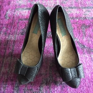 Betsey Johnson blue platform pumps