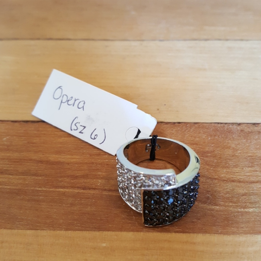 "Opera" ring size 6