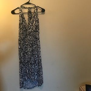 🚨Old Navy Navy blue and white floral dress