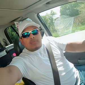 Meet your Posher, Carlos