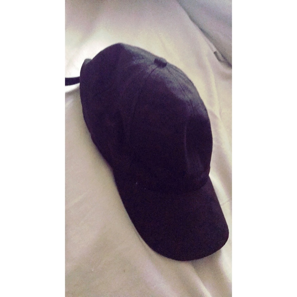 Black velvet like hat
