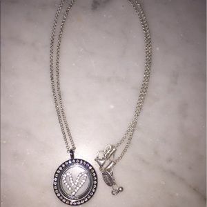 Origami Owl locket necklace with one charm