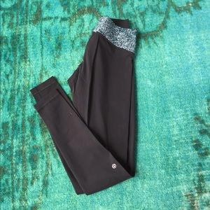 LULULEMON never worn Grey pant