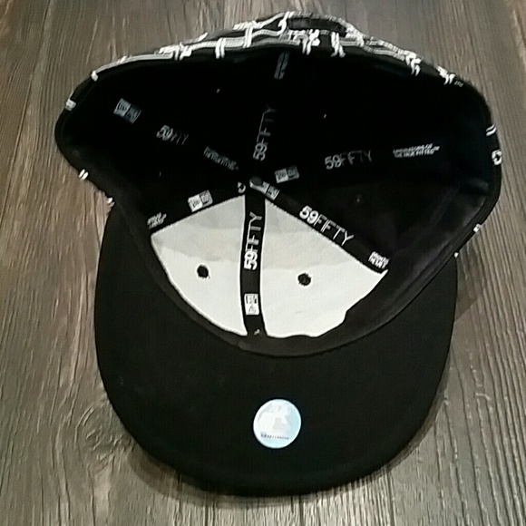 LA baseball cap - Picture 2 of 2