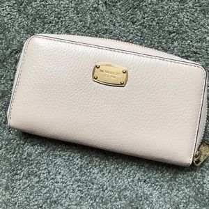 Michael Kors zipper wallet