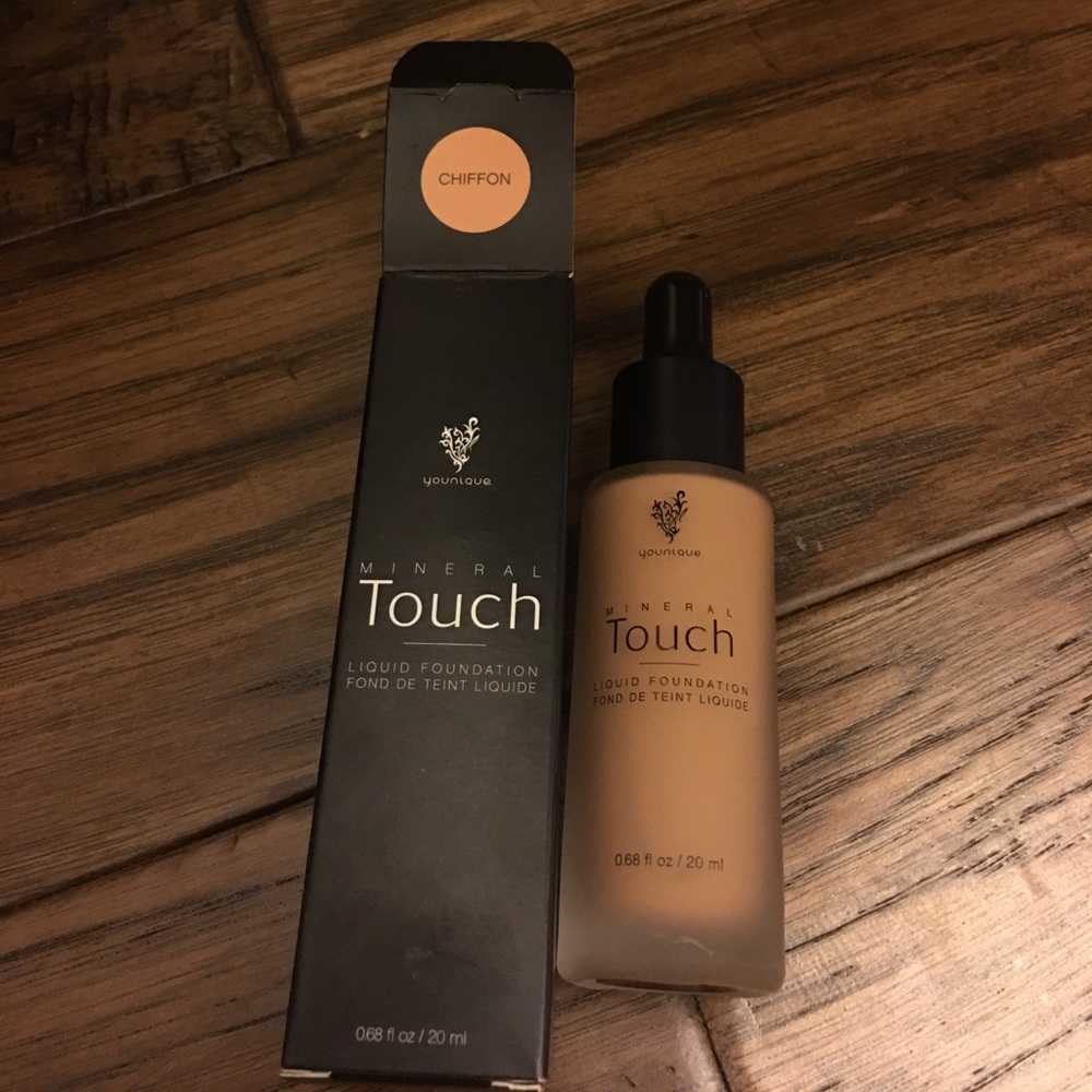 Younique liquid touch foundation