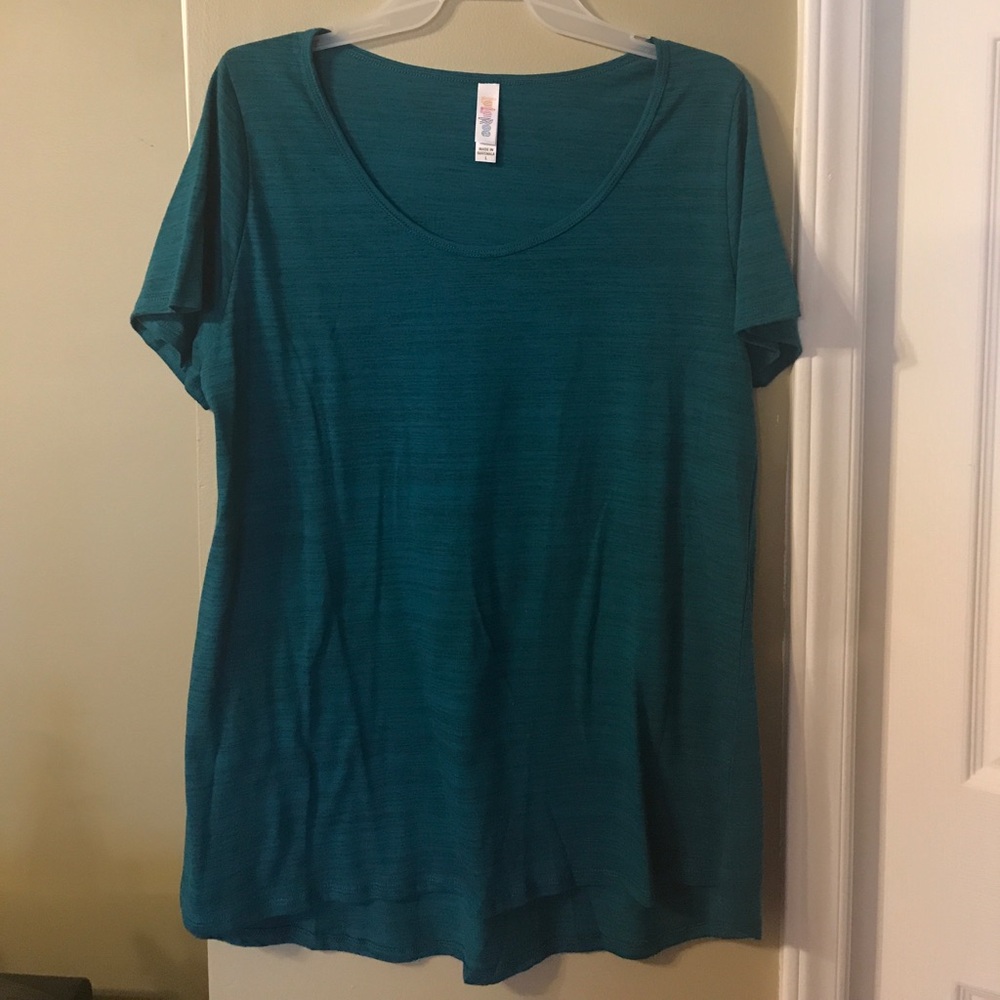 Lularoe green with black heathering L classic T.