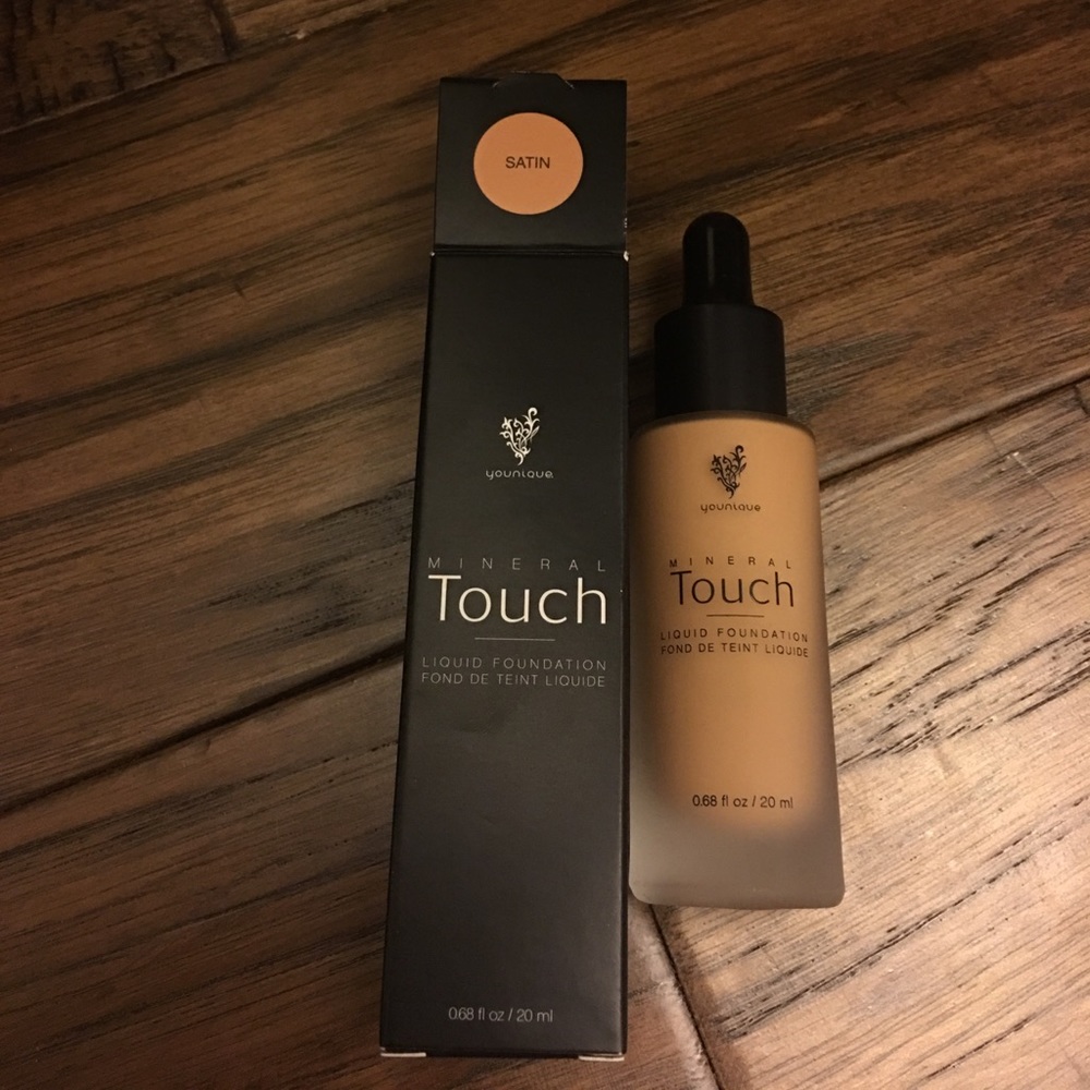 Younique liquid touch foundation