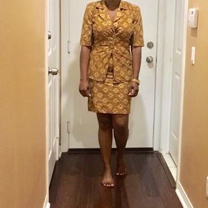 Ankara 2 pc skirt suit sz 4