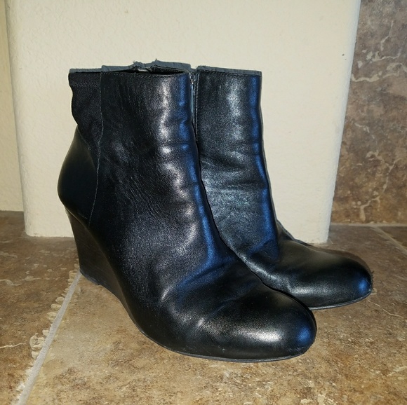 Michael Kors Shoes - 🚫sold🚫Micheal Kors Black Booties size 7