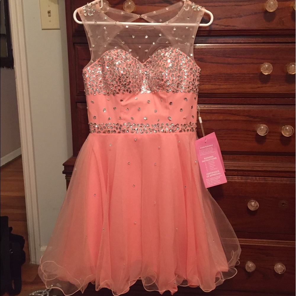 BRAND NEW: BabyOnline Short Formal Dress