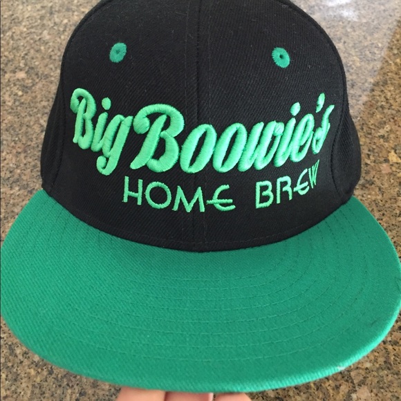 2 brand-new hats snapback - Picture 5 of 5