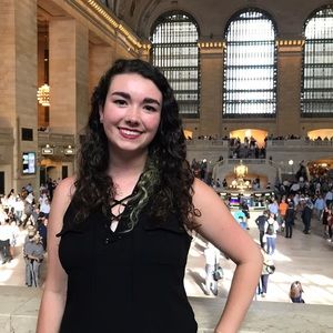 Meet your Posher, Carly