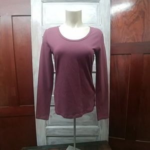 Plain long sleeve shirt