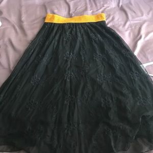 Amazing LOLA skirt from LuLaRoe