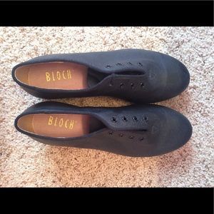 BRAND NEW Bloch Tap Shoes; size 8
