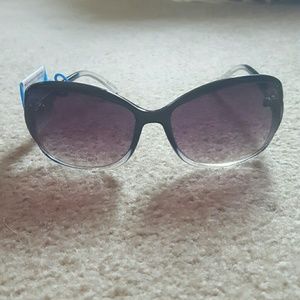 Simply Vera sunglasses
