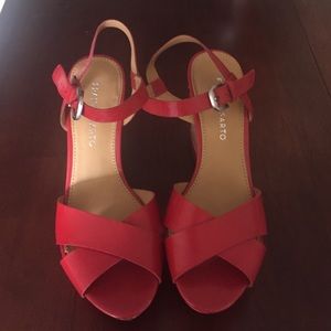 Red wedges