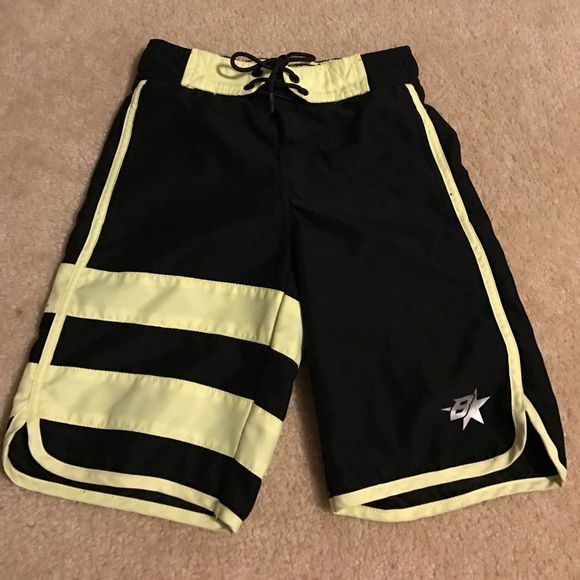 boys size 7 swim trunks