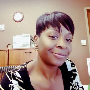 Meet your Posher, Sharekia