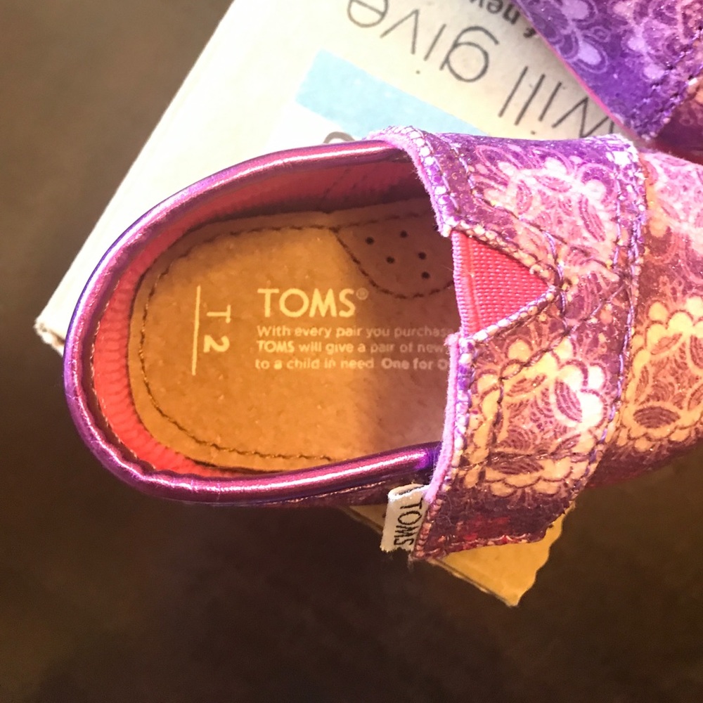 Floral Flurry Tiny Toms