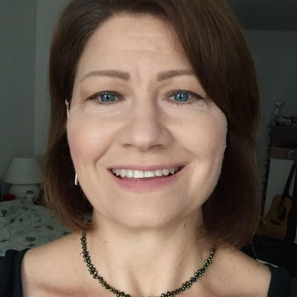 Meet your Posher, Lara