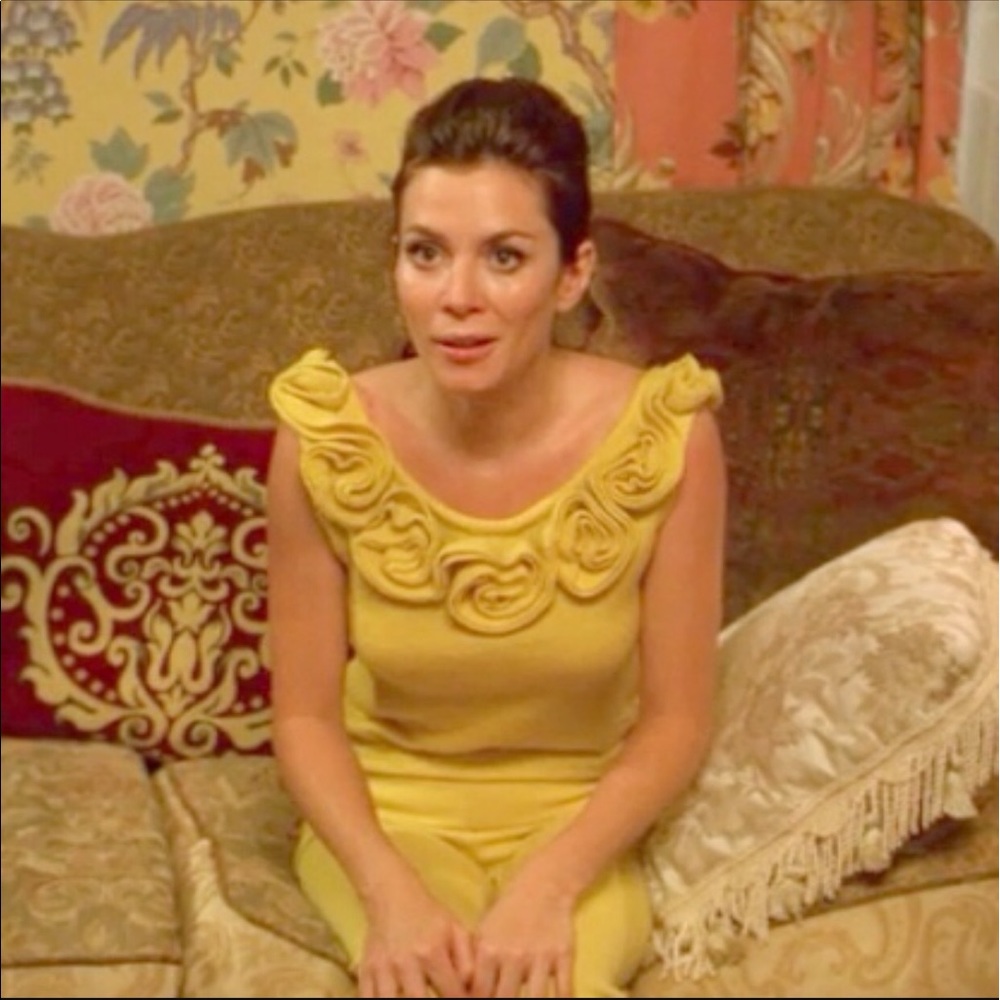 ISO rosette sweater as seen on Pushing Daisies