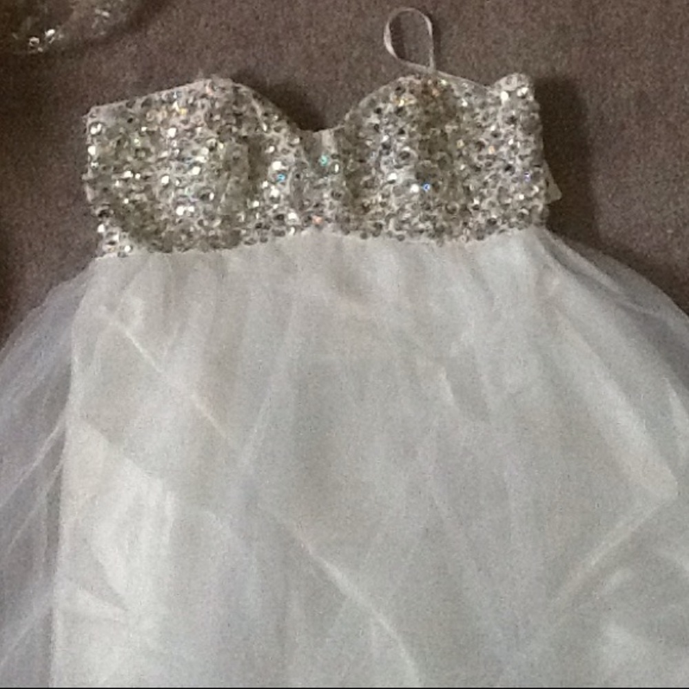 White rhinestone short dress💕