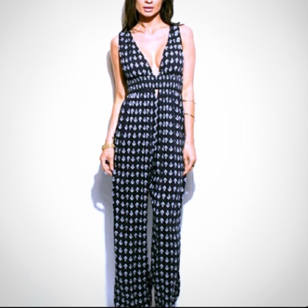 💐NWT Open Back Jumpsuit - Picture 3 of 4