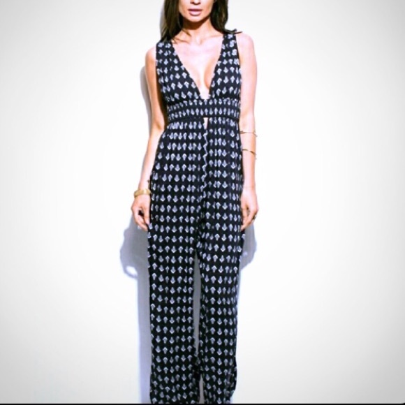 💐NWT Open Back Jumpsuit - Picture 3 of 4