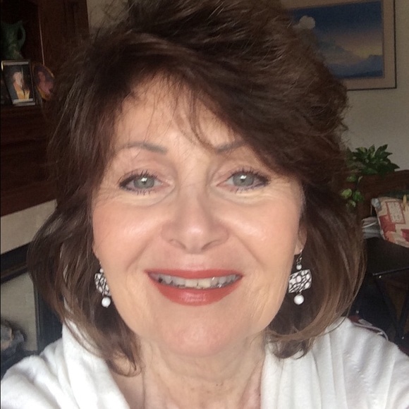 Meet your Posher, Theresa - Picture 1 of 1
