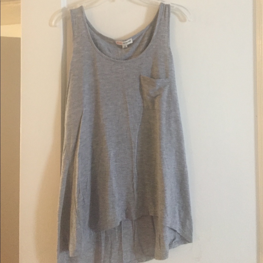 Grey tank🌵