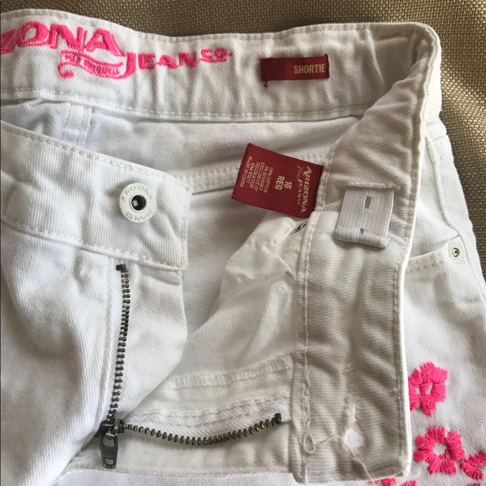 3/$10 Arizona Shortie Shorts 💝 white/hot pink - Picture 3 of 7