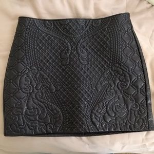 🚨SALE🚨 H&M Faux Leather Skirt ✨