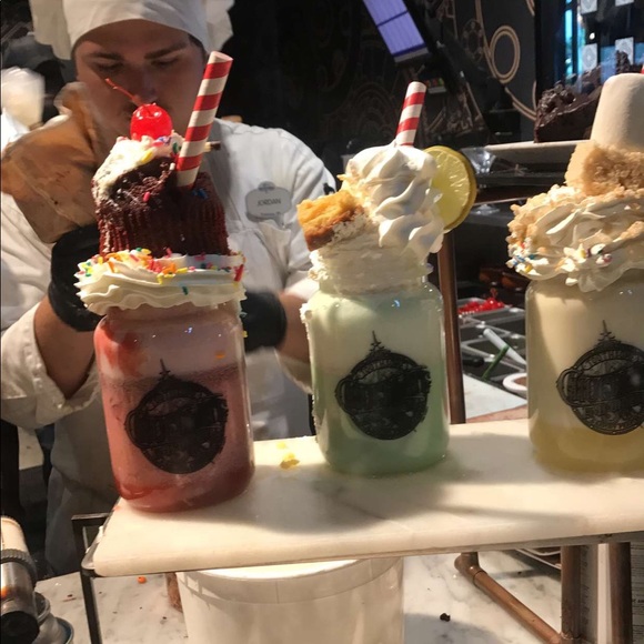 Meet your Posher, Stephanie - Picture 4 of 4