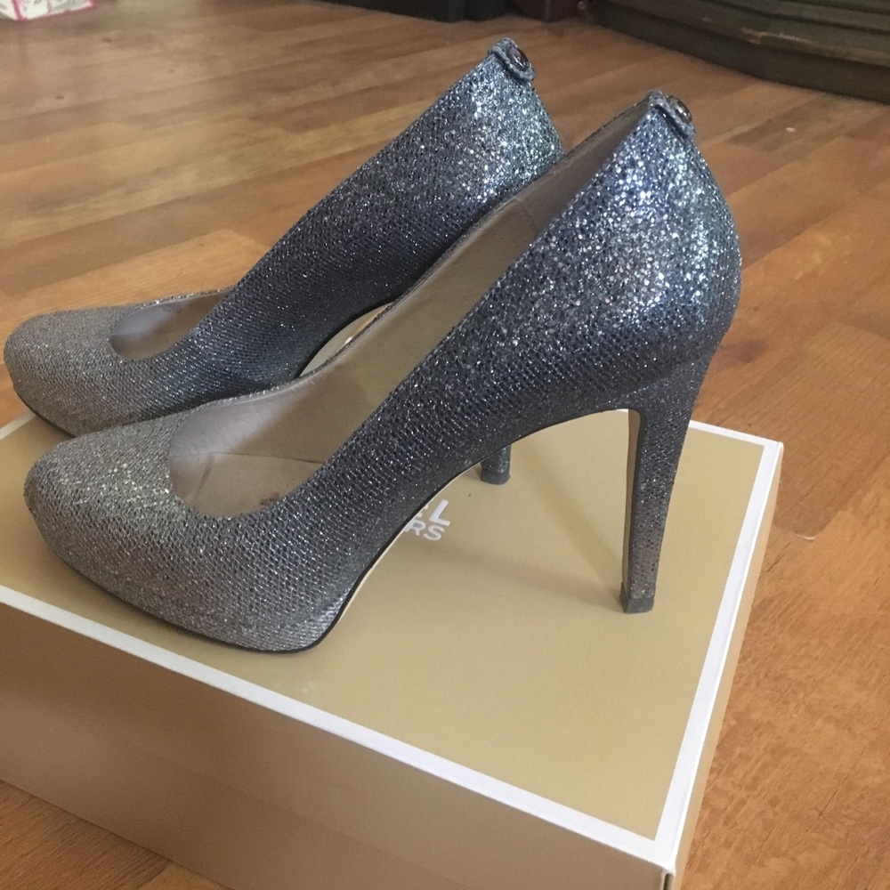 Size 9.5 Michael Kors Ombré Georgia pumps