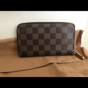 Authentic Louis Vuitton Daumier zippy organiser
