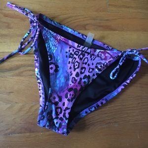 Victoria's Secret Leopard Print Bikini Bottoms S