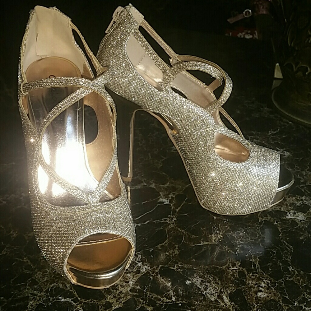 Qupid Gold Heels