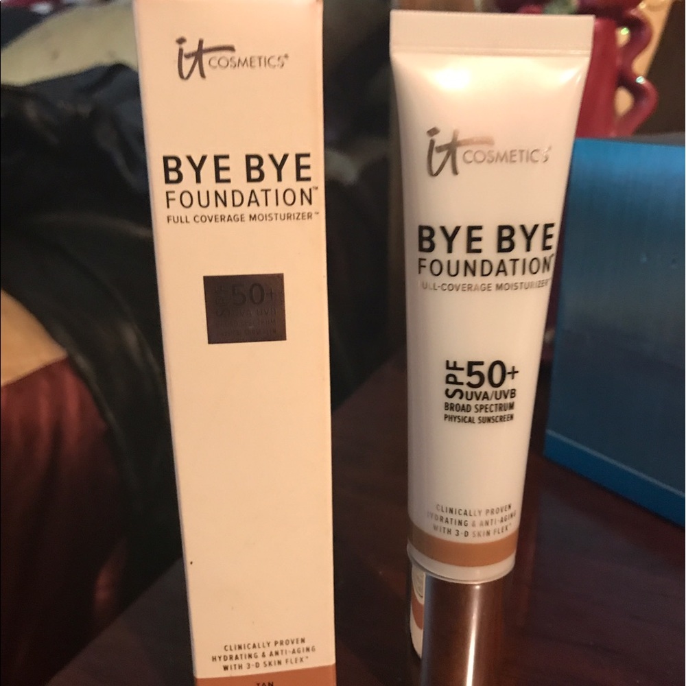 NIB It Cosmetics Bye Bye Foundation Tan