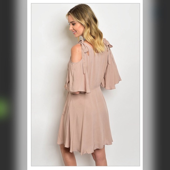 ‼️DEAL OF THE DAY‼️ Cold Shoulder Dress❤️ - Picture 2 of 2