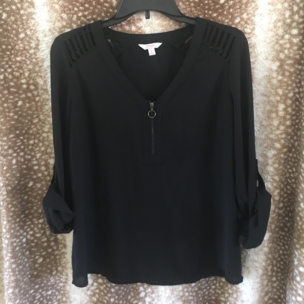 Black quaterlenth sleeve blouse