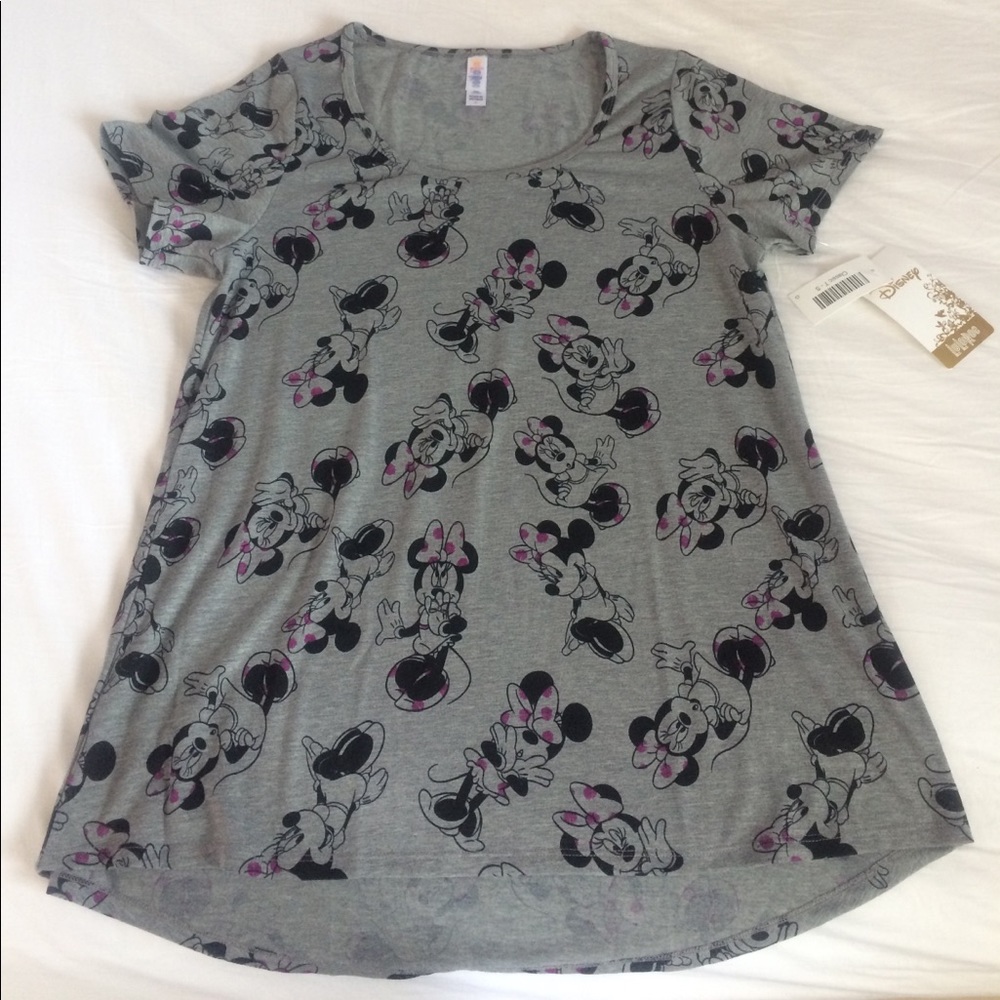 🎀NWT LuLaRoe Disney Classic T🎀